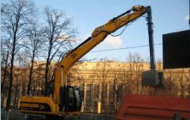 на базе JCB js 200