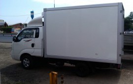 Водитель с личным грузовым автомобилем
