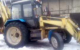 Экскаватор-погрузчик