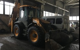 Услуги экскаватора-погрузчика JCB 4CX с гидромолотом