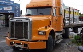 Аренда тягача с бортовое телегой,контейнеровоз,