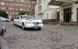 Аренда/заказ лимузина
