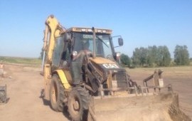 На продаже экскаватор погрузчик caterpillar 432D