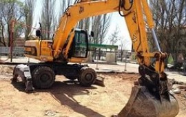 Услуги и аренда колесного экскаватора