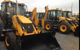 ТРАКТОР Экскаватор погрузчик JCB 3CX