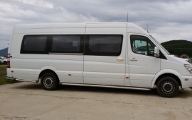 Услуги микроавтобуса Мерседес Бенц