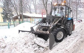 АРЕНДА ТРАКТОРА МТЗ С ЩЕТКОЙ!УБОРКА СНЕГА!ЗВОНИТЕ!