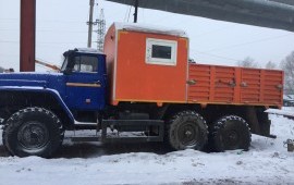 Грузопассажирский автомобиль УРАЛ (вездеход)