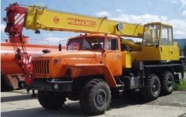 Автокран Урал