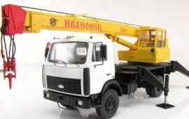 Автокран Ивановец