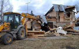 Демонтаж зданий, очистка участка,вывоз мусора