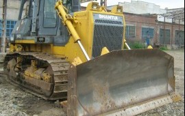Аренда гусеничного бульдозера komatsu D65 ; D155