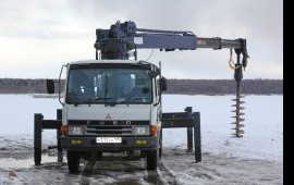 Ямобур, установка столбов, винтовые сваи, бурение
