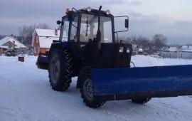 Мтз 82 с коммунальным отвалом и щеткой услуги