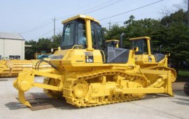 Komatsu D65E-12