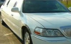 LINCOLN Town Car