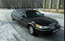 lincoln town car limuzin
