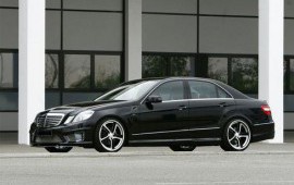 Mercedes-Benz E 210