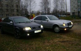 Mercedes-Benz E 210