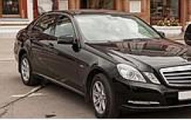 Mercedes-Benz E 210
