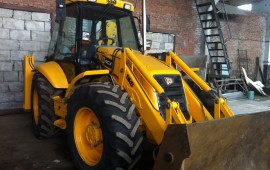 Аренду экскаватора-погрузчика JCB 4CX