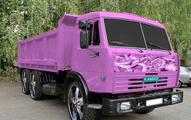Песок и другие стройматерилы.
