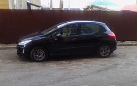 Услуги такси. Автомобиль Пежо 308