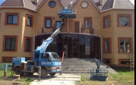 Аренда автовышки с площадкой