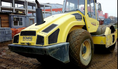 Каток грунтовый Bomag BW 213 D-4