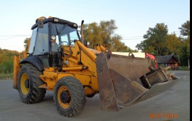 Экскаватор-погрузчик JCB