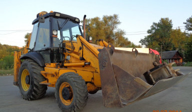 Экскаватор-погрузчик JCB в Агеево
