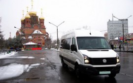 Перевозка людей на микроавтобусе Фольксваген Крафтер