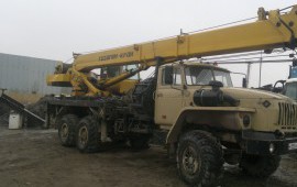 Аренда автокрана УРАЛ вездеход 25т