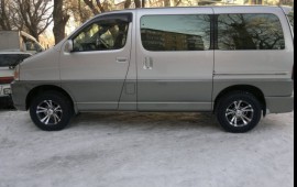 Заказ микроавтобуса Toyota Hiace Regius