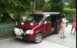 Микроавтобус Honda Stepwgn 7 мест, 2 люка, 2 кондиционера