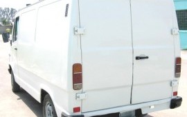 Цельнометаллический фургон Mercedes T1 208D