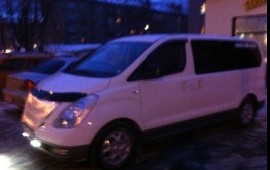 Водитель с Hyundai H-1 (7 пассажирских мест)