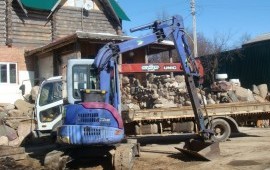 Земляные работы , планировка ,траншеи,в тесненных условиях!