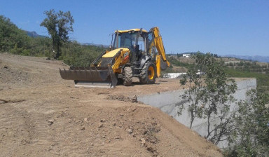 "Аренда экскаватора погрузчика JCB-3CX в Алуште