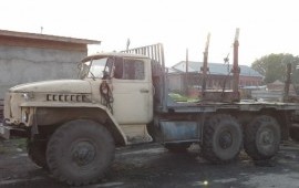 Продам урал лесовоз