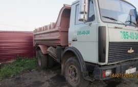 Услуги самосвала. Доставка сыпучих материалов.