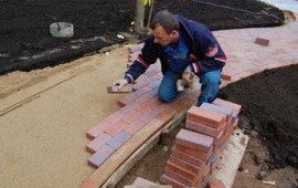 Укладка тротуарной плитки