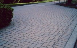 Асфальт, бордюр, тротуарные плитки
