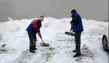 Уборка снега стоянки, магазины, крыши
