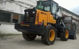 Фронтальный погрузчик