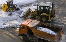 Уборка снега ( погрзучиком)