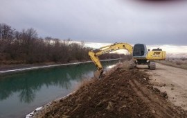 Услуги гусеничного экскаватора