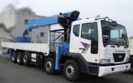 Самопогрузчик аренда. Борт 12тн, Стрела 7 тн.
