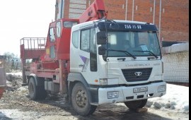 Автовышка с поворотом люльки 18-22-28м