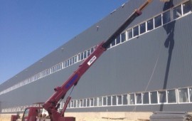 Японския автовышки, спил деревьев,монтаж рекламы